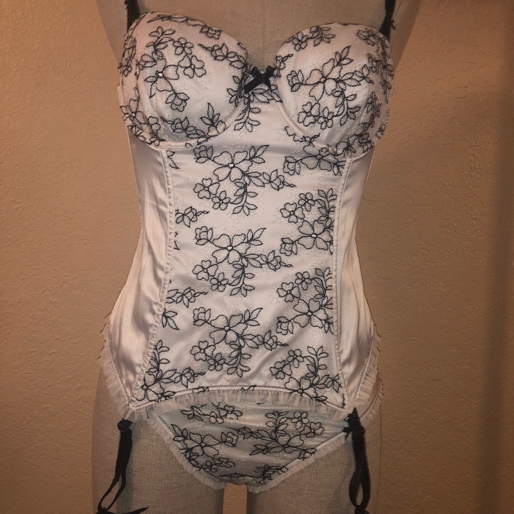 VS corset with ruched panty